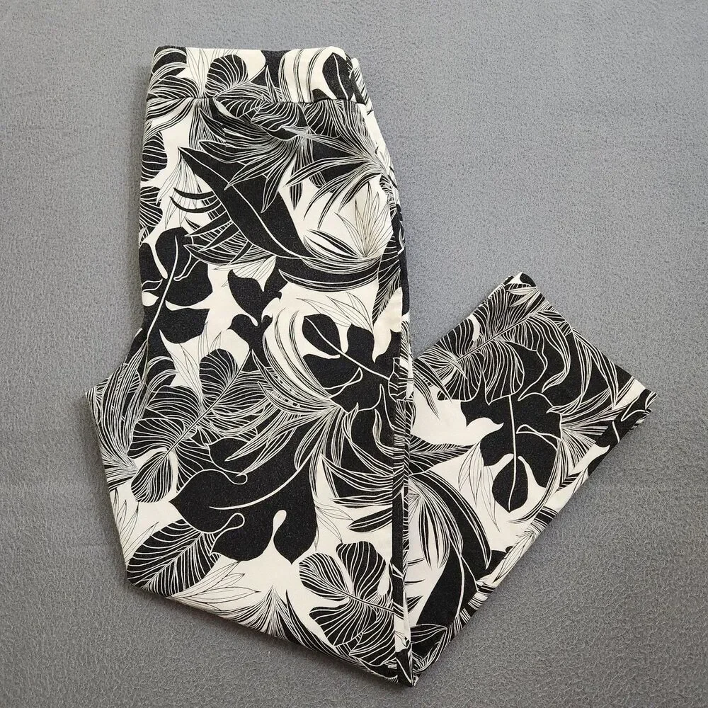 Chico's Women .5 US 6 Black Floral Mid Rise Skinny Pull On Ankle Pants - Picture 2 of 10